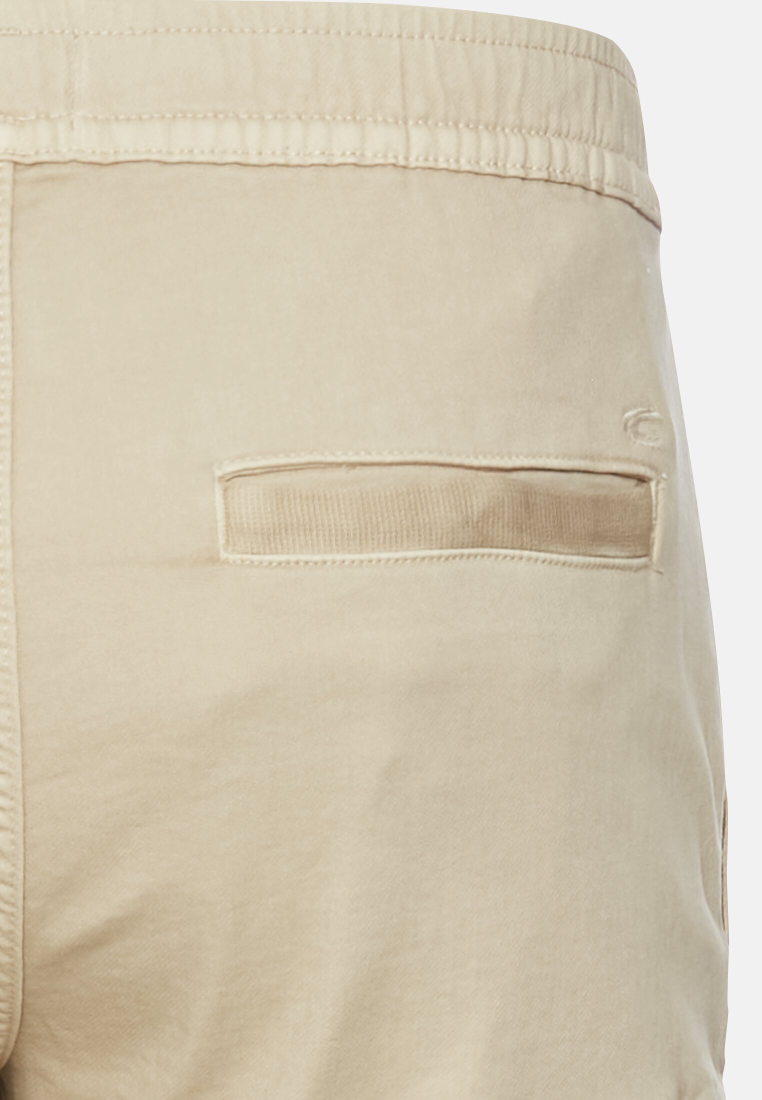 Heren Cargobroek in relaxed fit Beige achter dichtbij