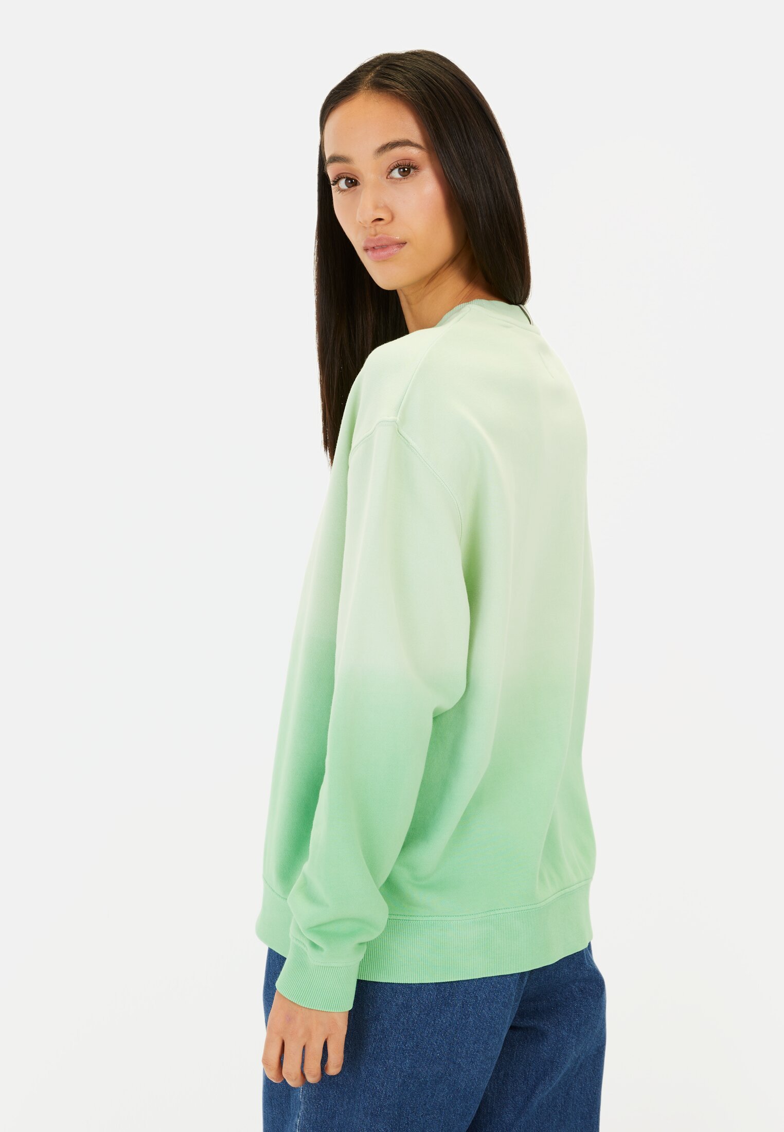 Damen Sweatshirt mit Garment Dye-Effekt Pfefferminze getragen hinten