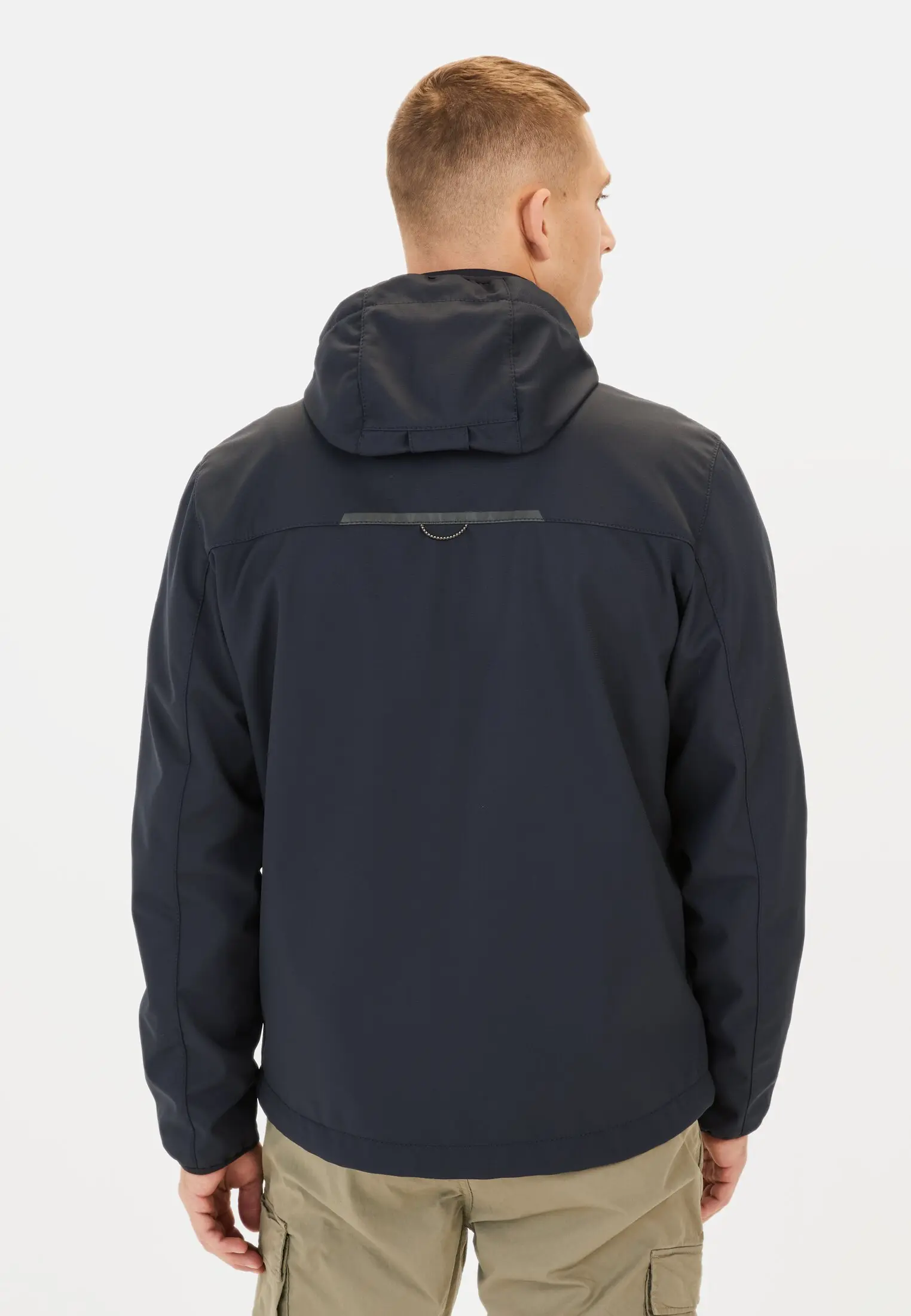 Men Softshell jacket made from recycled polyester Dark blue worn back