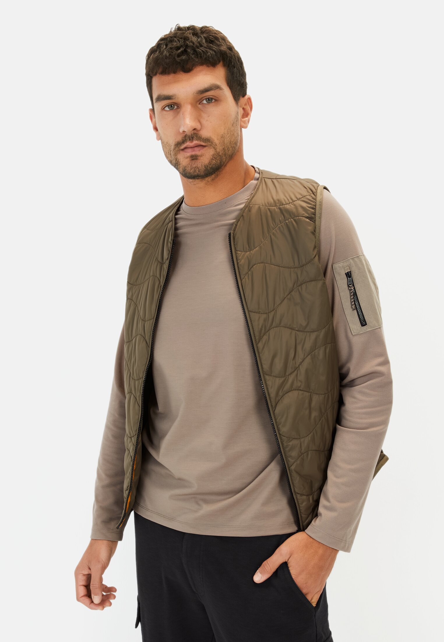 Men Outdoor vest made from recycled polyamide Khaki worn front