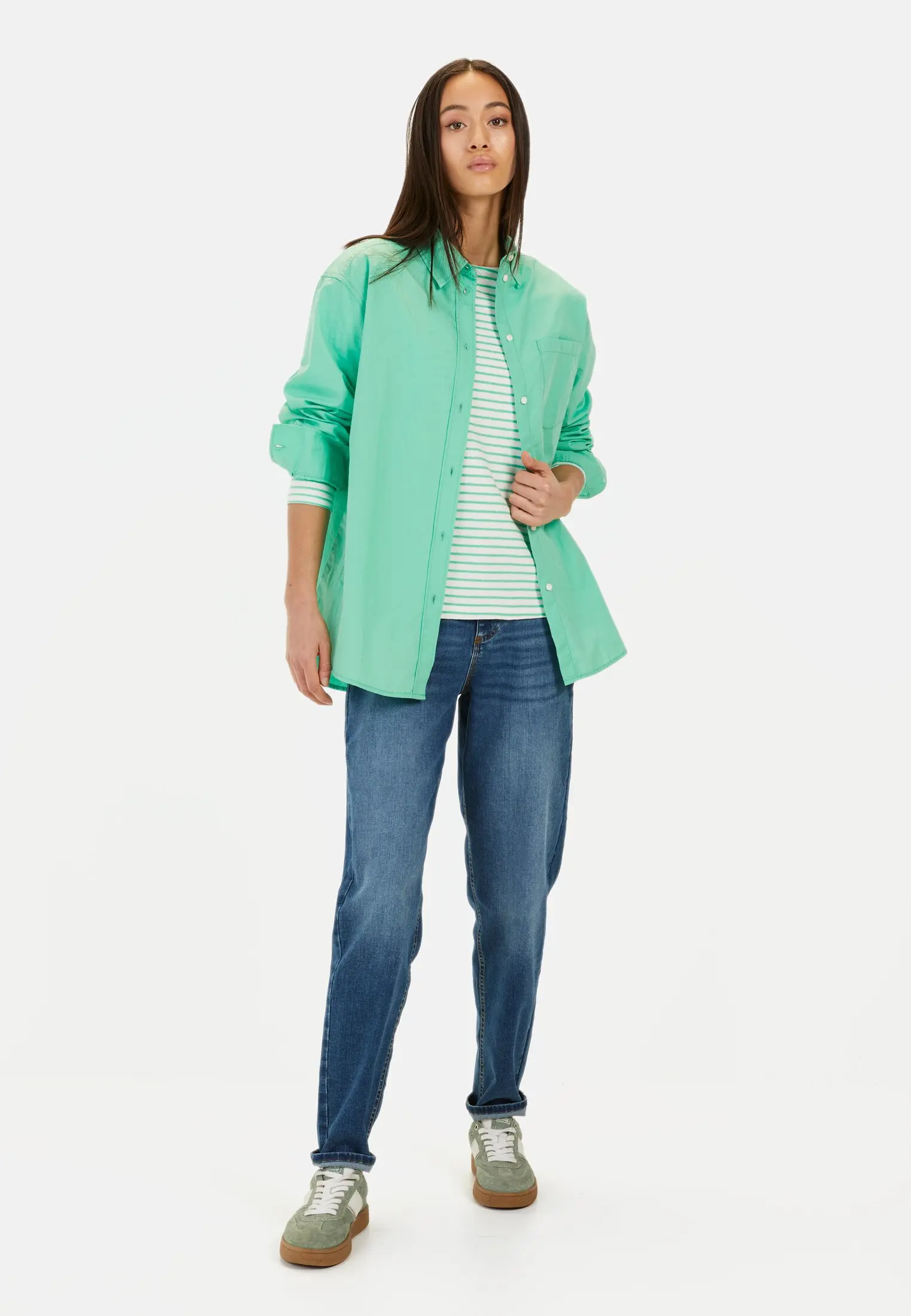 Women Long-sleeved shirt with a crew neck Green-White worn front full body