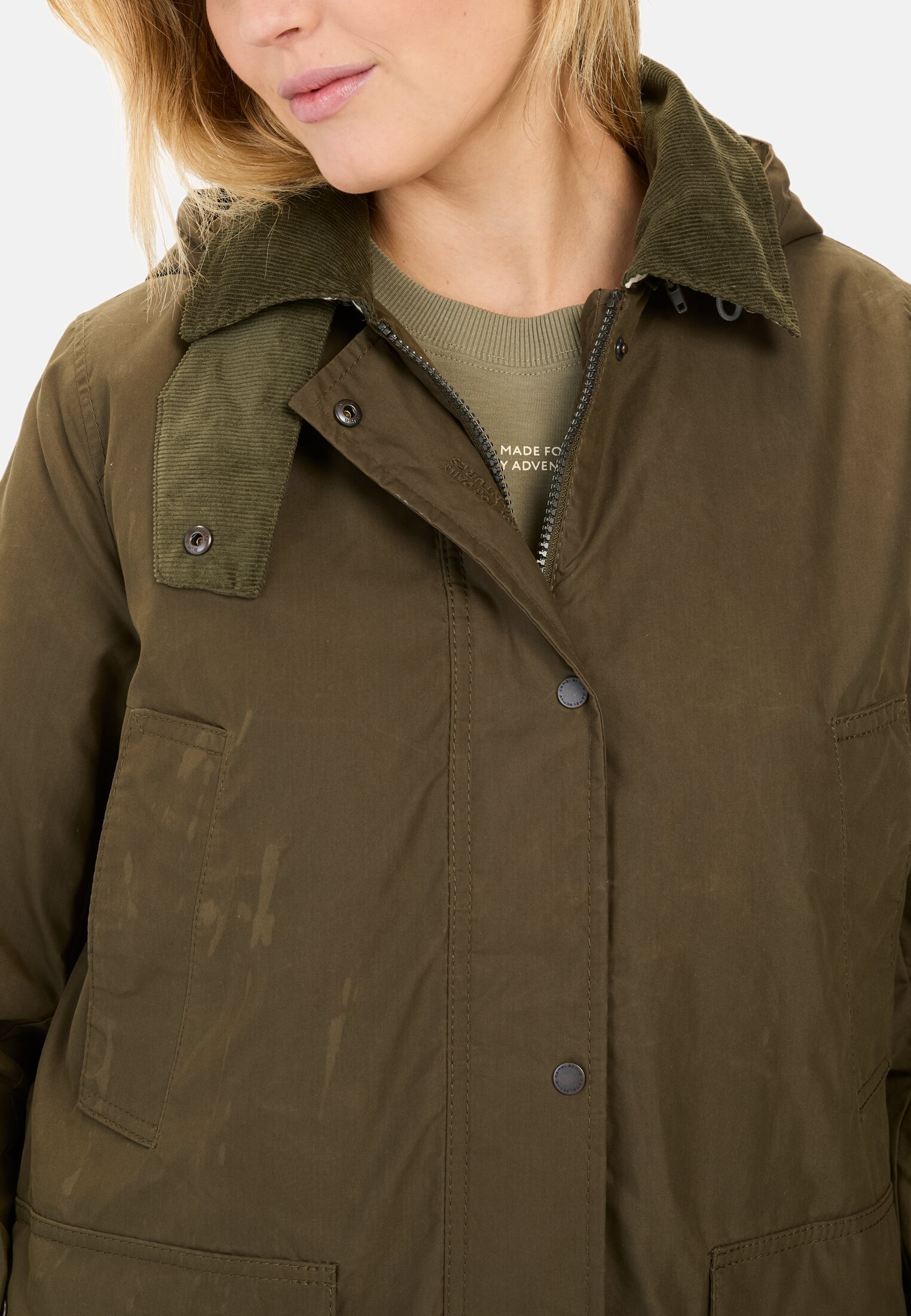 Damen Feldjacke mit Cordkragen Dunkel khaki getragen detailliert nah