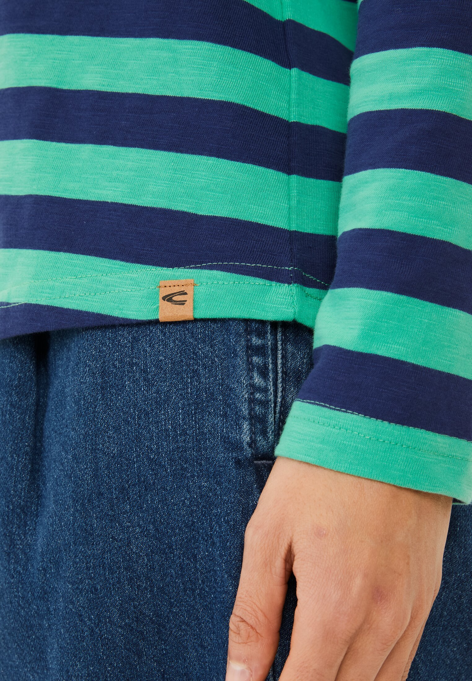 Women Striped long-sleeved shirt made of pure cotton Green-Blue worn detail close