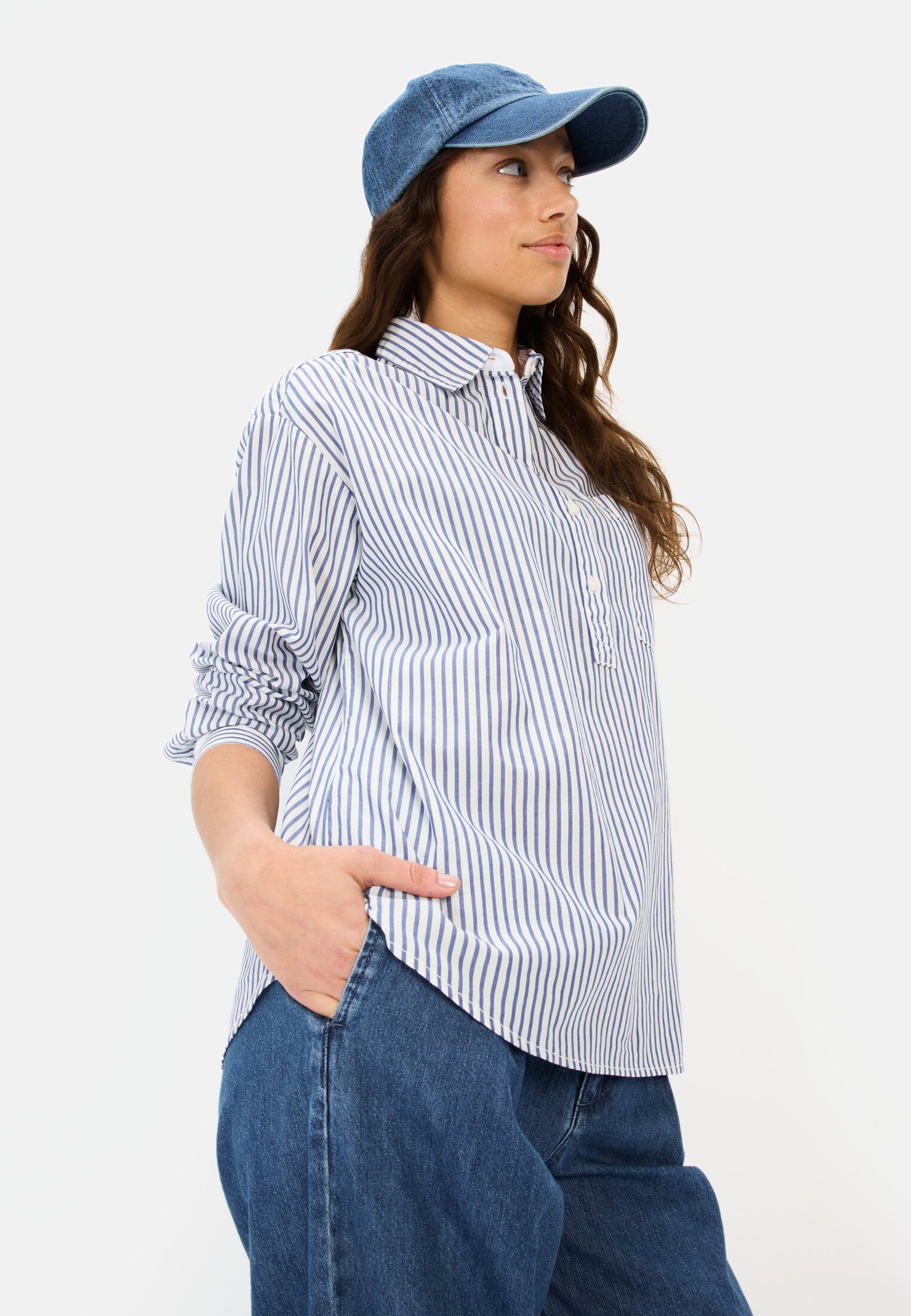 Women Striped blouse made of cotton Light Blue worn emotional