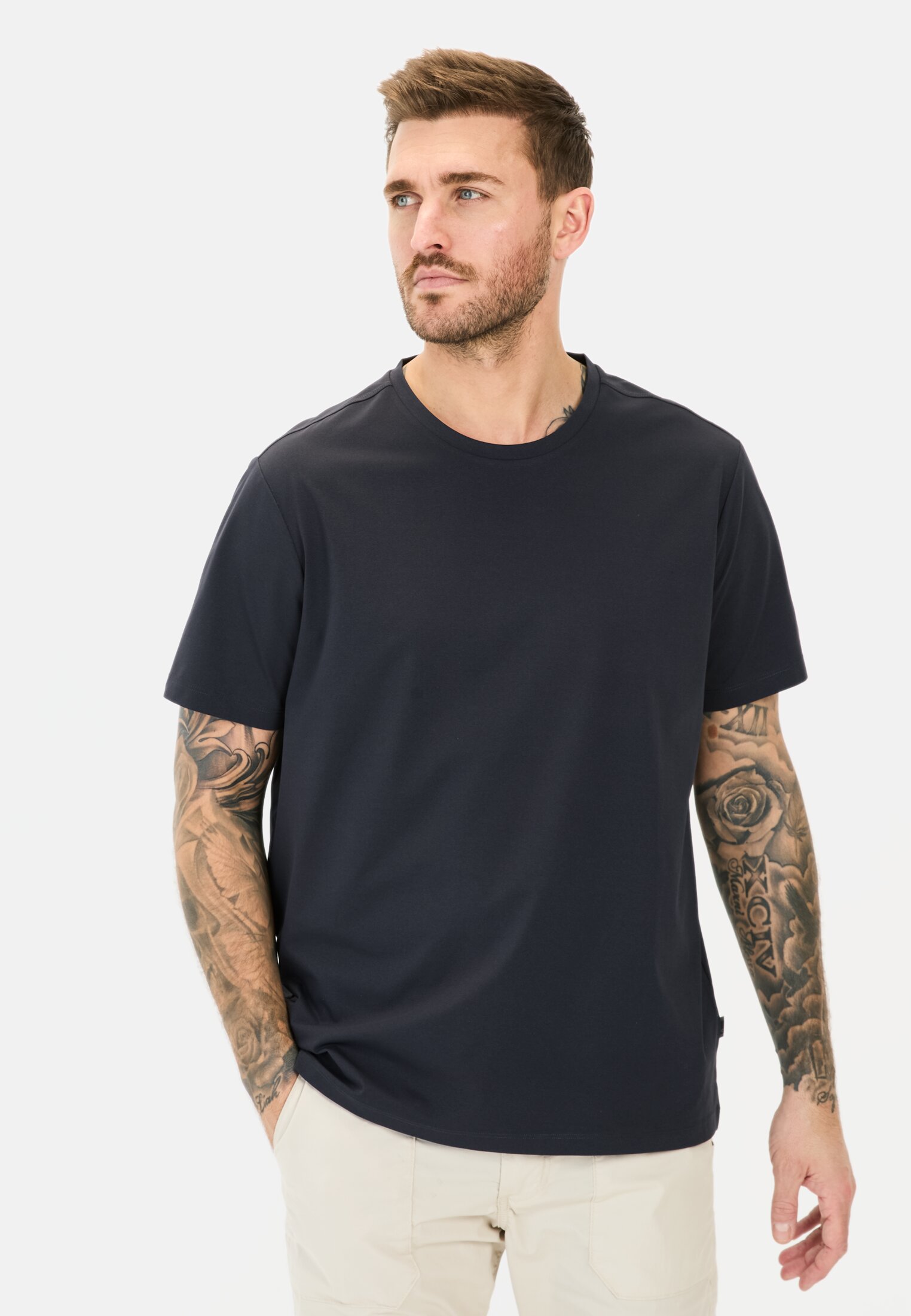 Men T-shirt with back print Dark Blue worn front