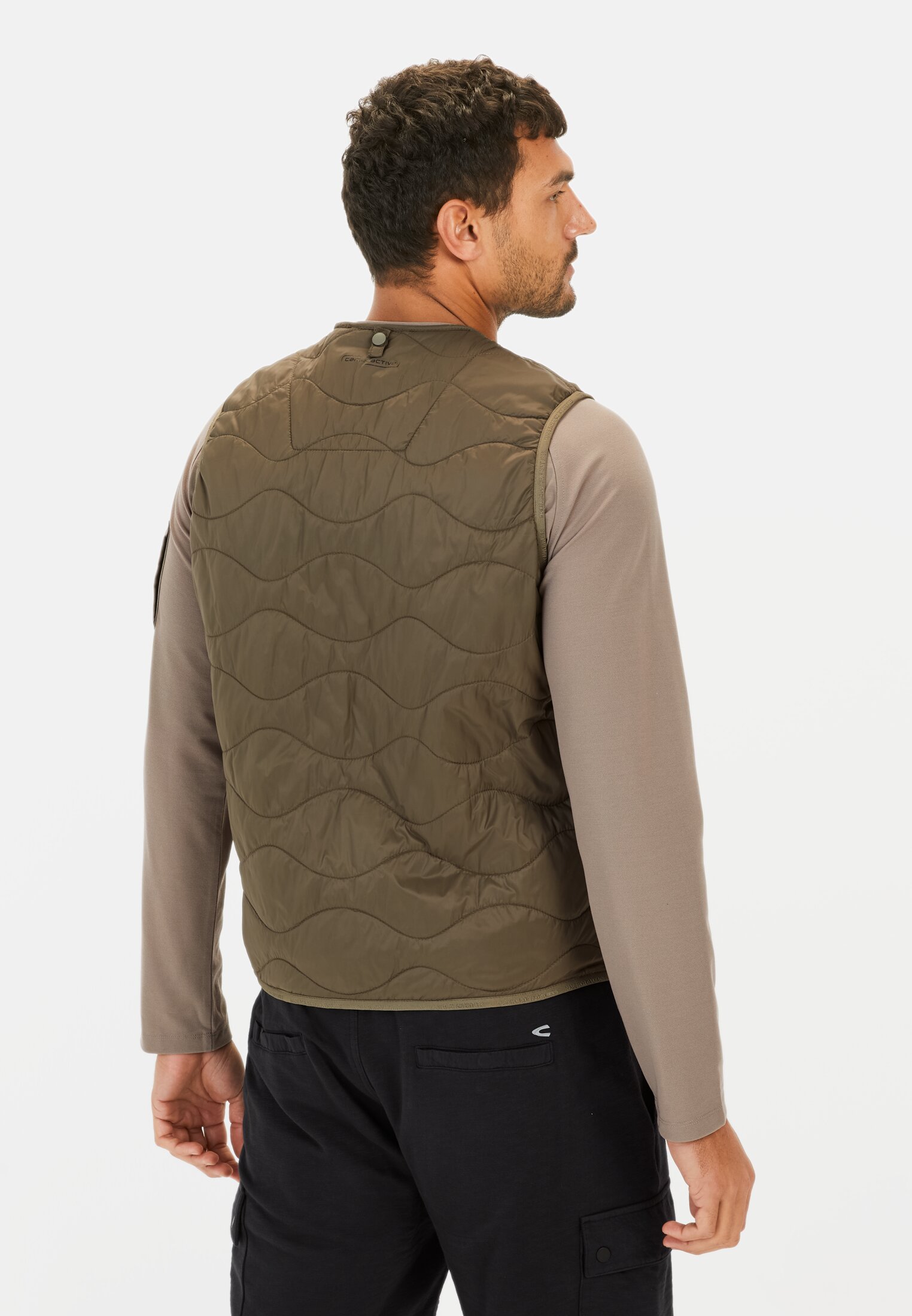 Men Outdoor vest made from recycled polyamide Khaki worn back