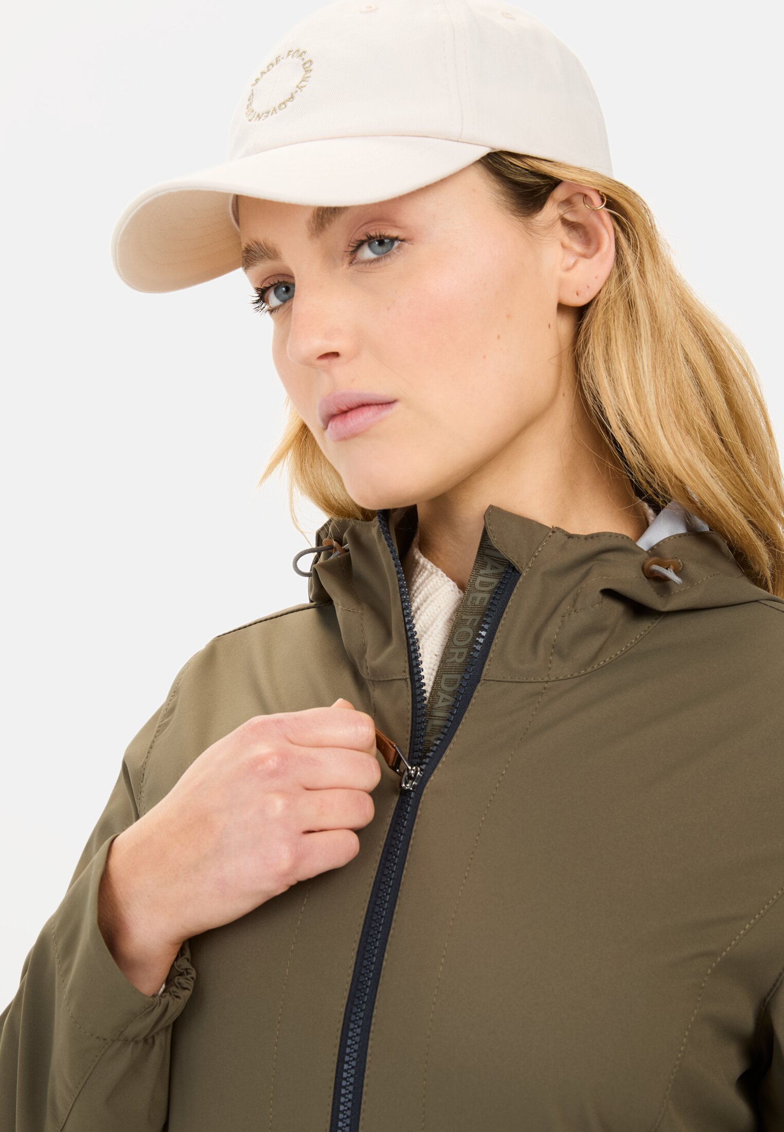 Women Softshell jacket made from recycled polyester Dark Green worn detail close