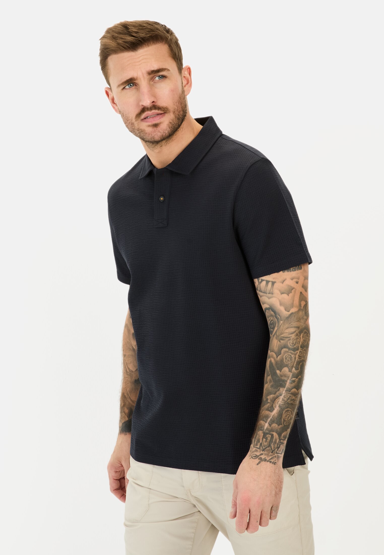 Men Polo shirt made from a cotton blend Dark Blue worn front