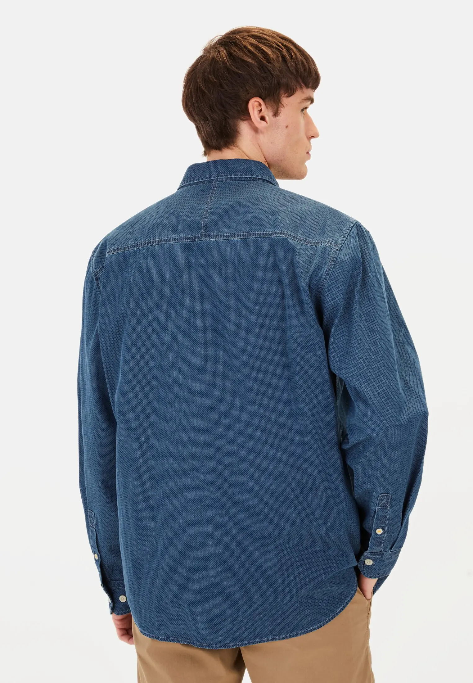 Men Longsleeve Shirt with allover print Blue worn back