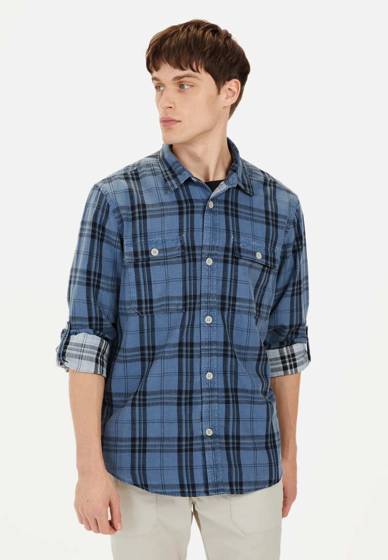 Men Checked shirt made of pure cotton Blue worn front