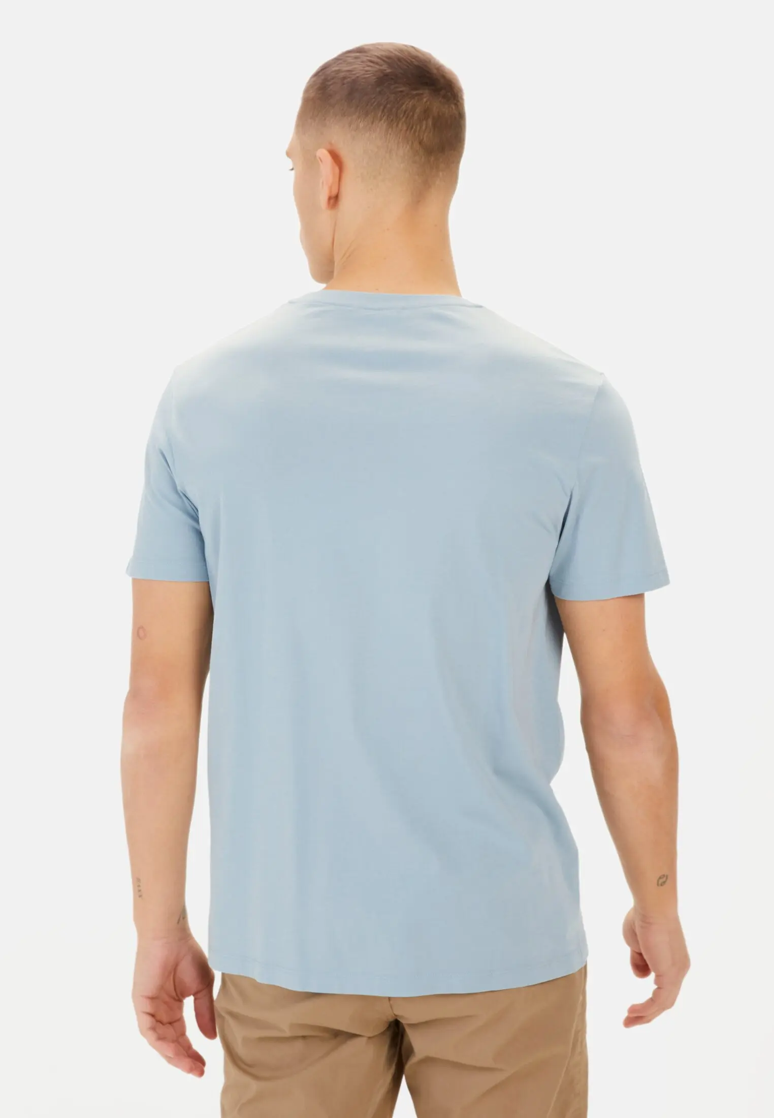 Herren Basic T-Shirt aus reiner Baumwolle Blau getragen hinten