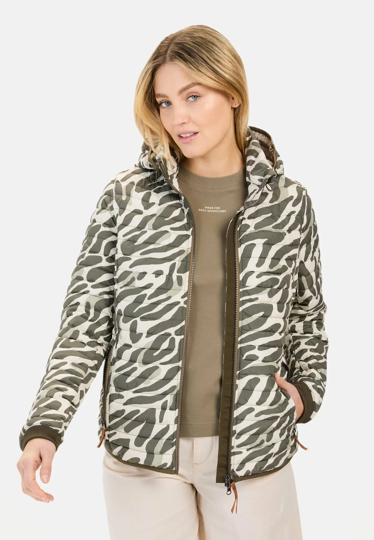 Women Quilted blouson with animal print Green-White worn front