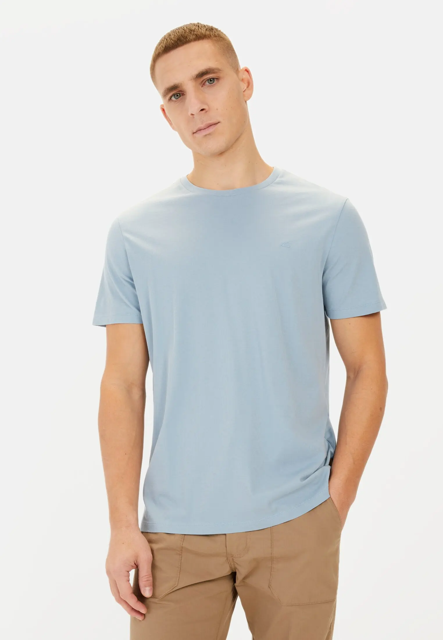 Men Basic T-shirt made of pure cotton Blue worn front