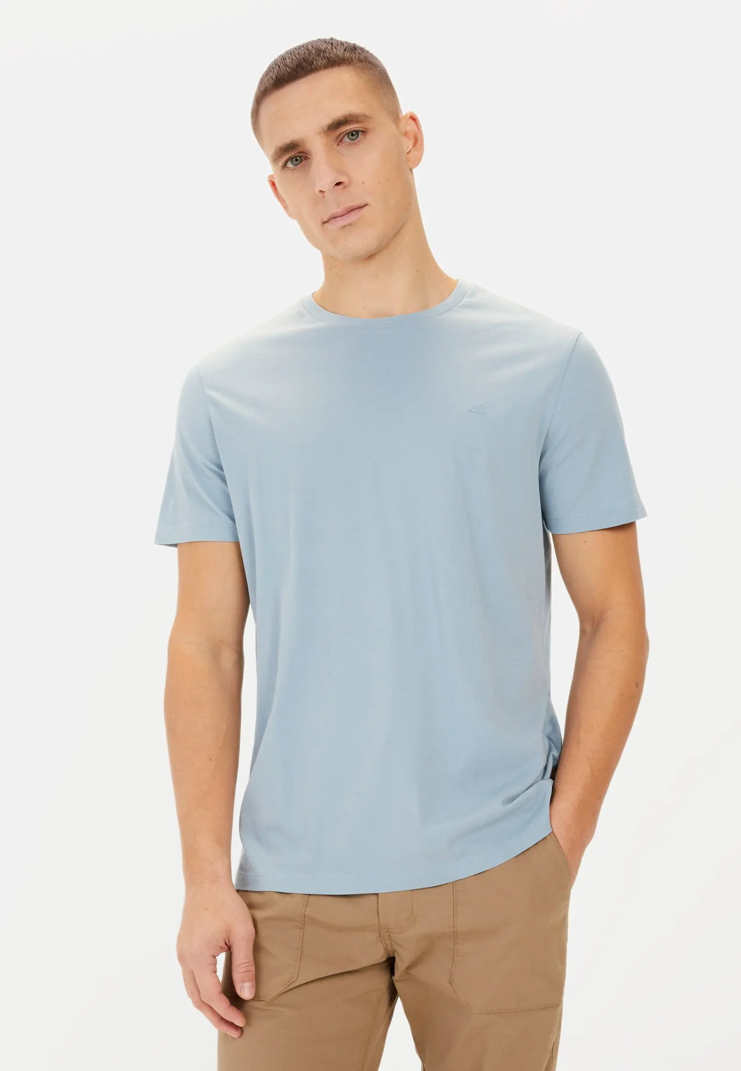 Men Basic T-shirt made of pure cotton Blue worn front