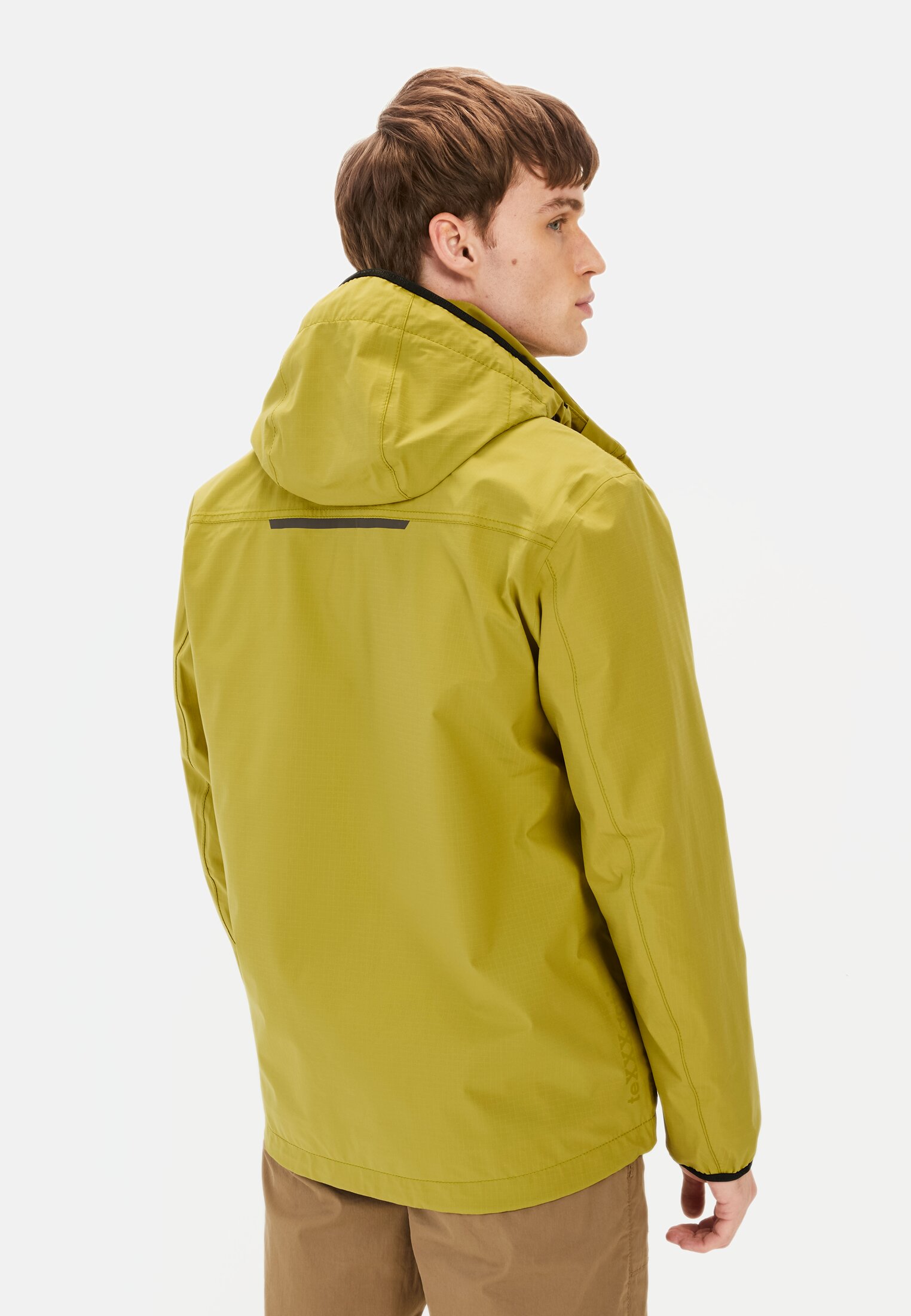 Heren TeXXXactive® Windbreaker met afneembare kap Moss gedragen achter